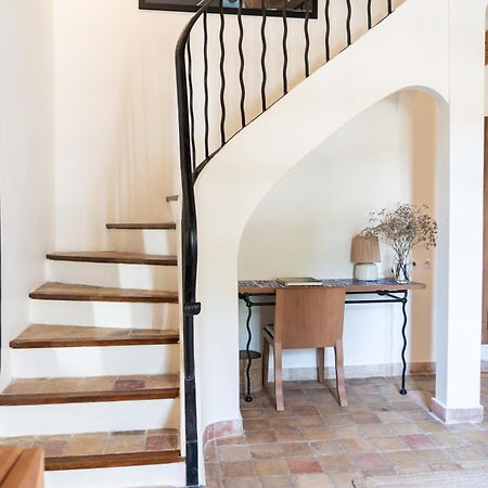 לורג Chateau Les Crostes מראה חיצוני תמונה