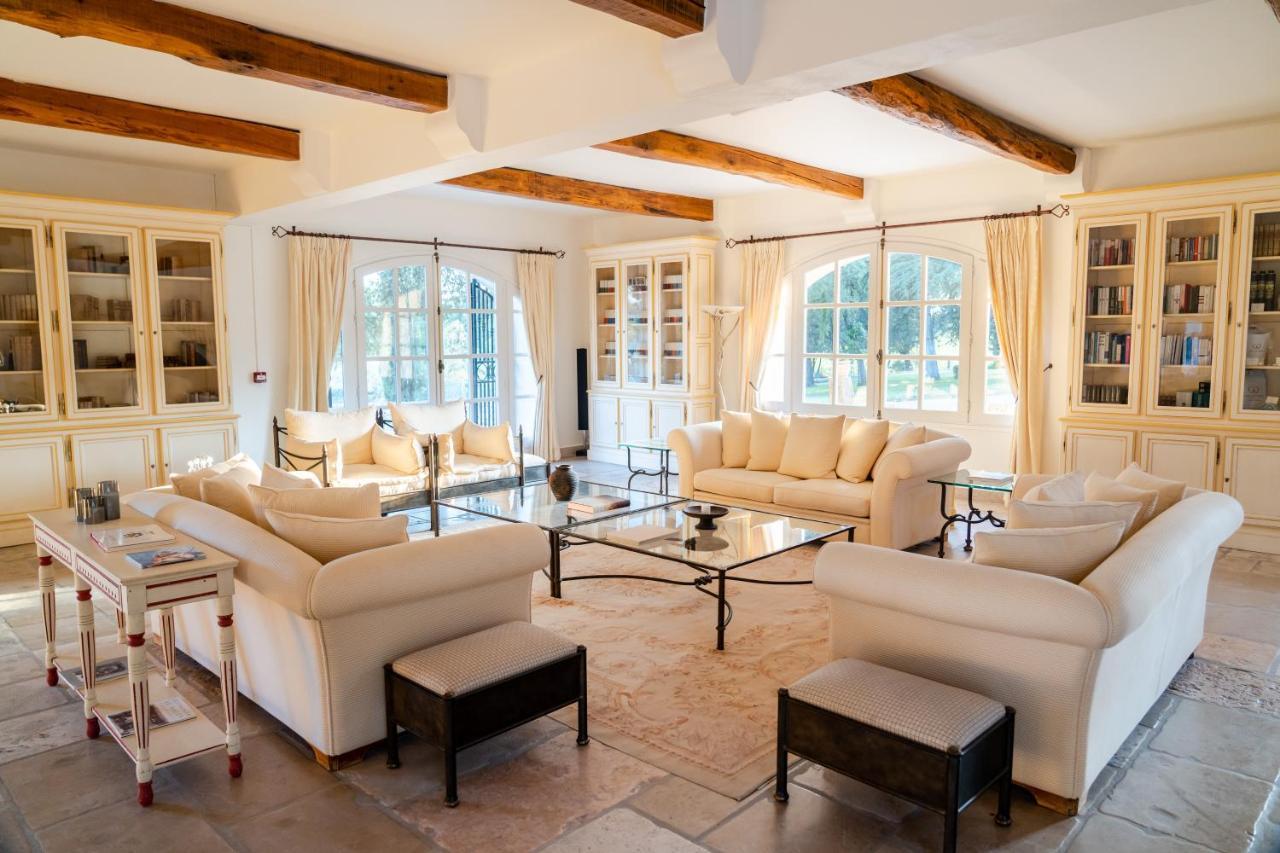 לורג Chateau Les Crostes מראה חיצוני תמונה